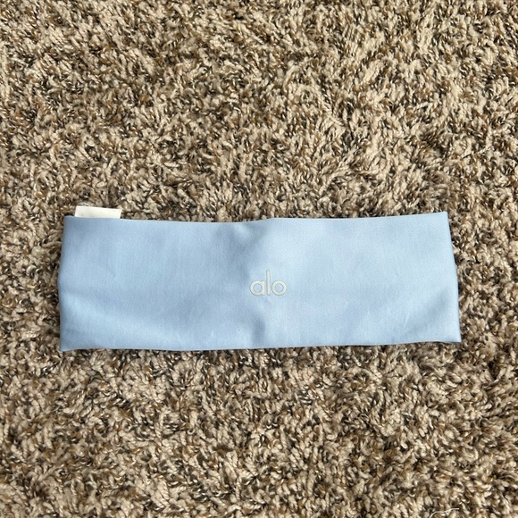 Alo Airlift Headband - Picture 2 of 4